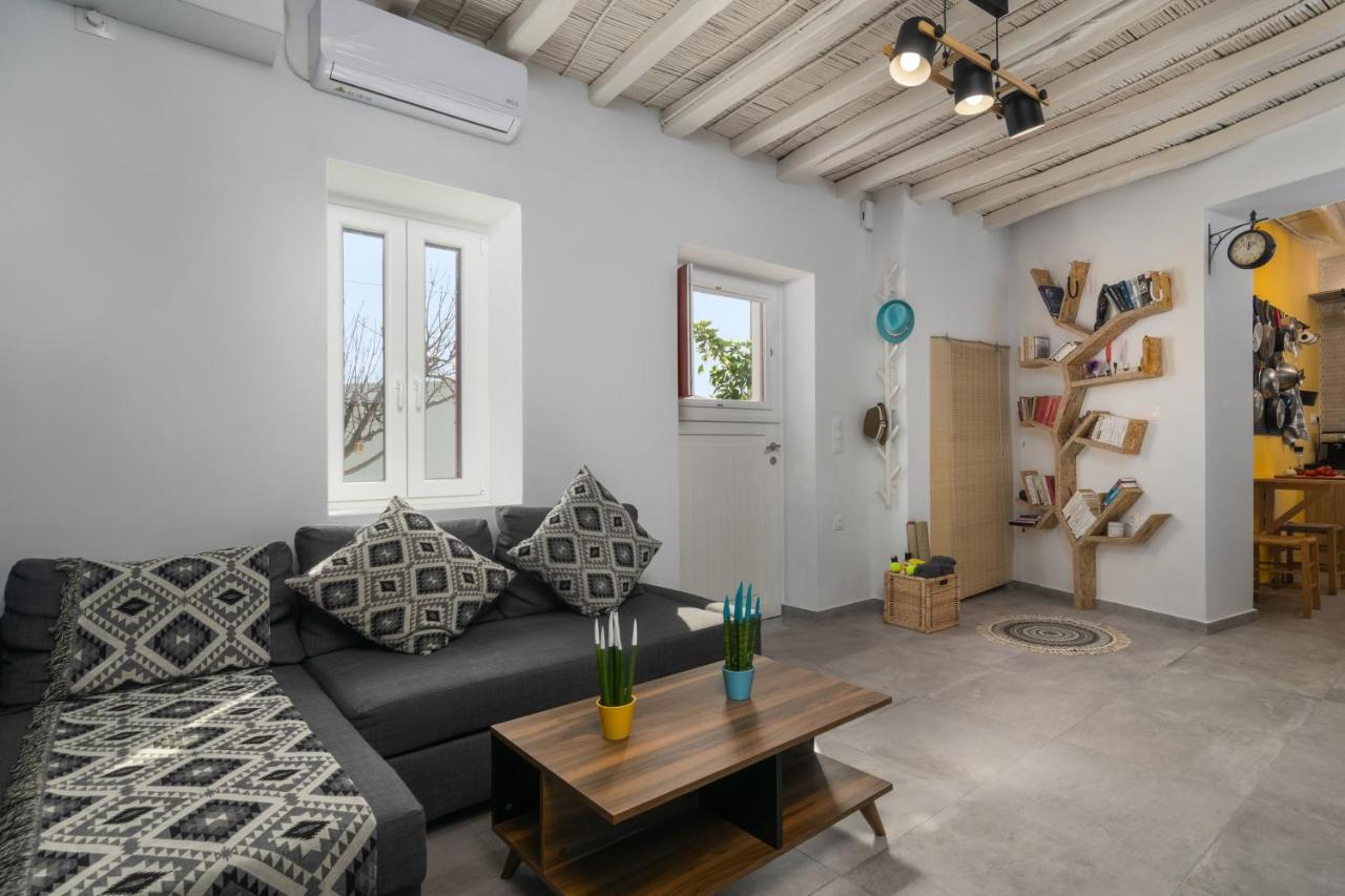 Milos Guesthouse Triovasálos Екстериор снимка