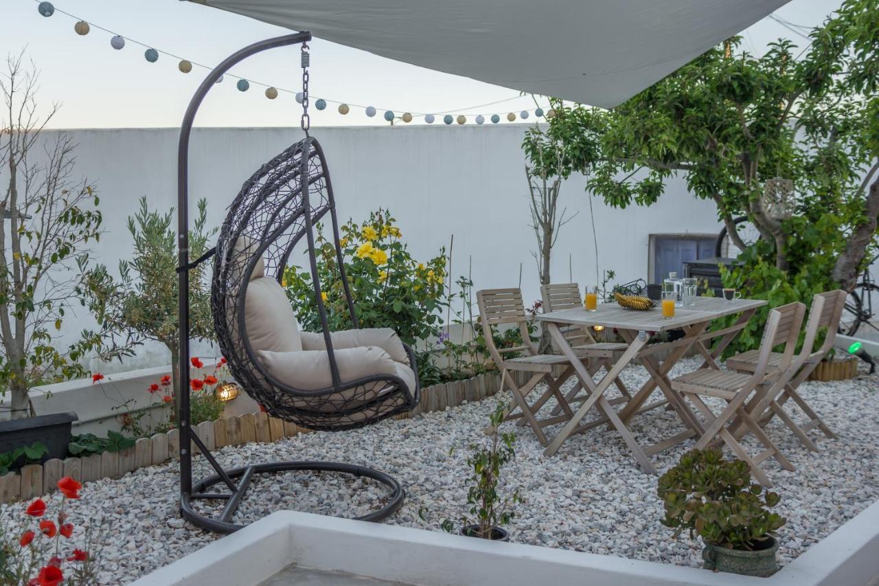 Milos Guesthouse Triovasálos Екстериор снимка