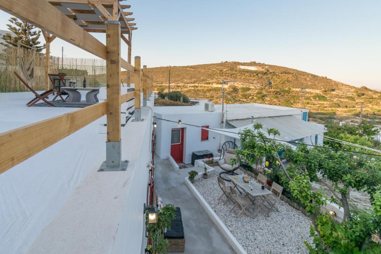 Milos Guesthouse Triovasálos Екстериор снимка