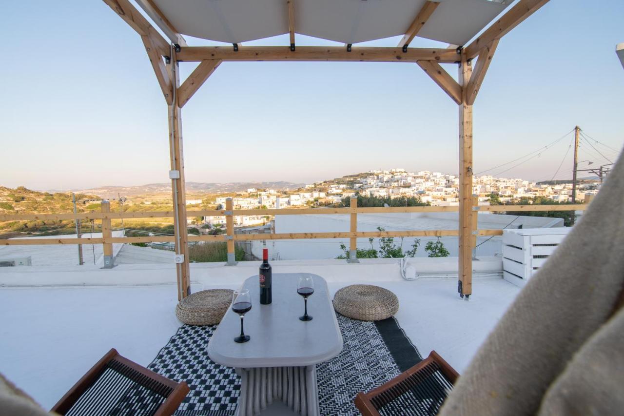 Milos Guesthouse Triovasálos Екстериор снимка